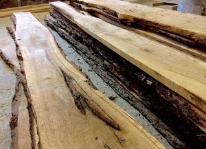 Wir verwenden ausschliesslich Schweizer Holz mit höchster qualität um Nachhaltige Tische, Lampen, Regale und Schneidebretter herzustellen. 